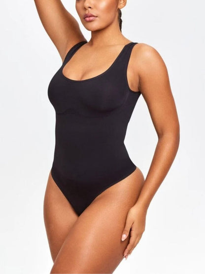 Shapewear body med öppen halsringning och slät finish