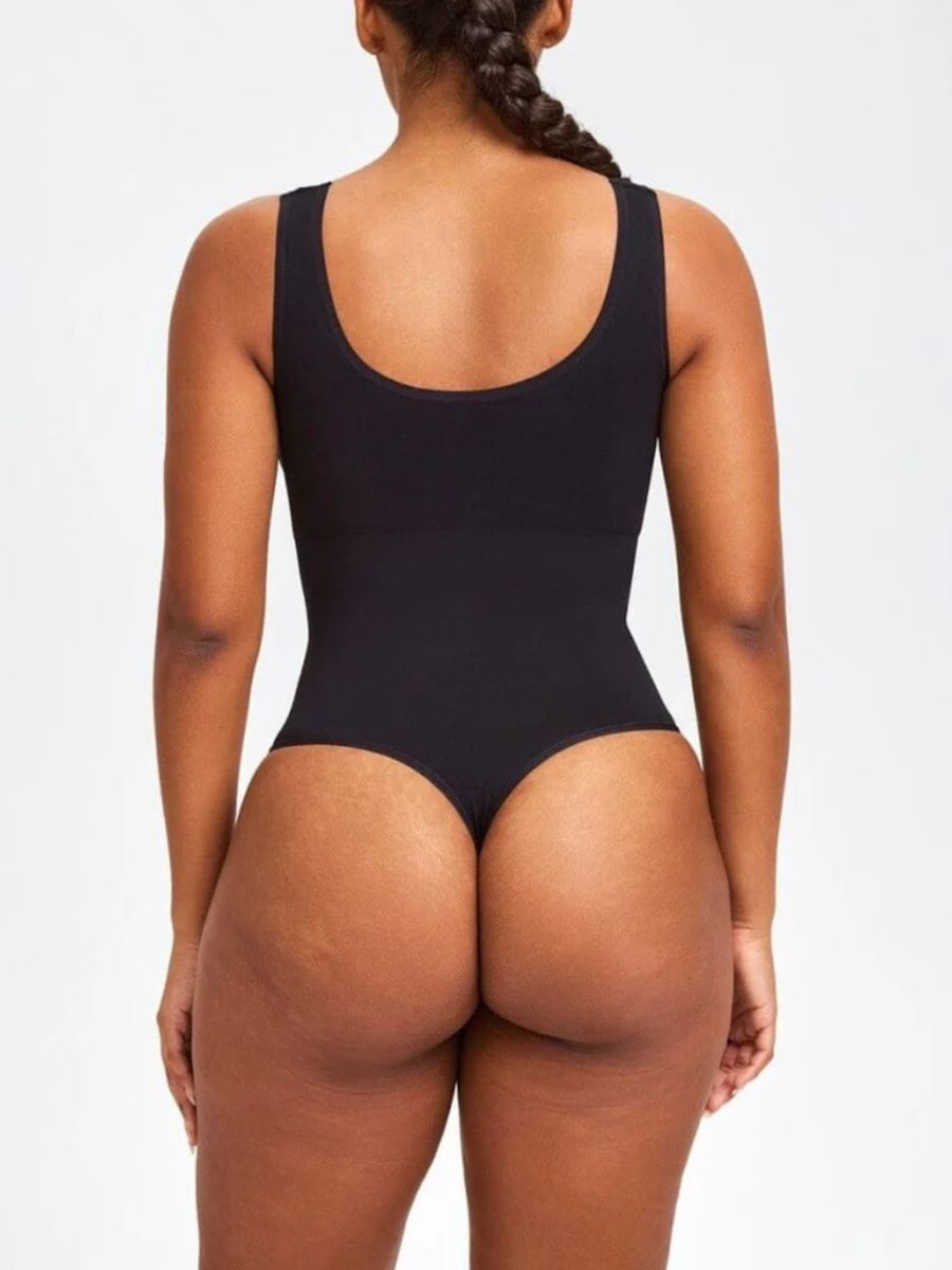 Shapewear i svart med djup back för att lyfta och forma